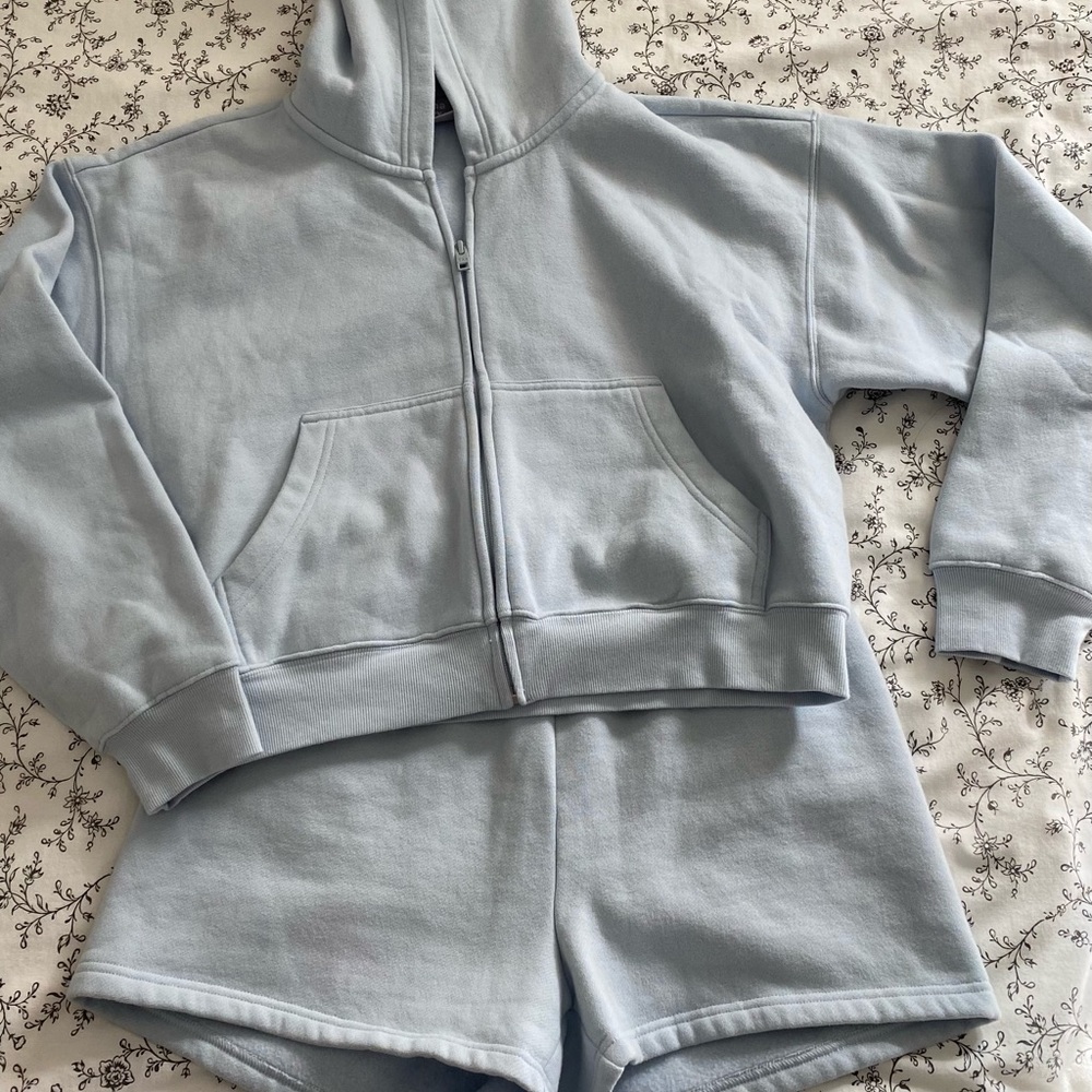 Aritzia
